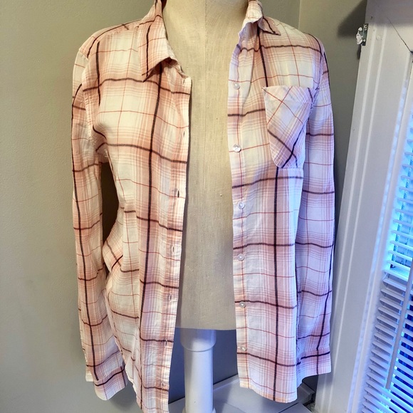 PRICE DROP 🎉 Plaid Boyfriend Button Up - Picture 2 of 3